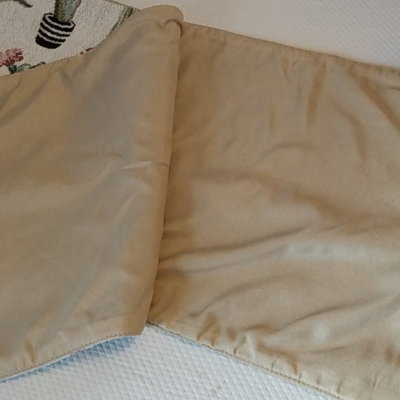 Off The Loom Table Runner - Picture 3 of 5